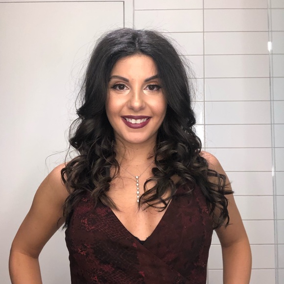 Meet your Posher, Christine - Picture 1 of 1